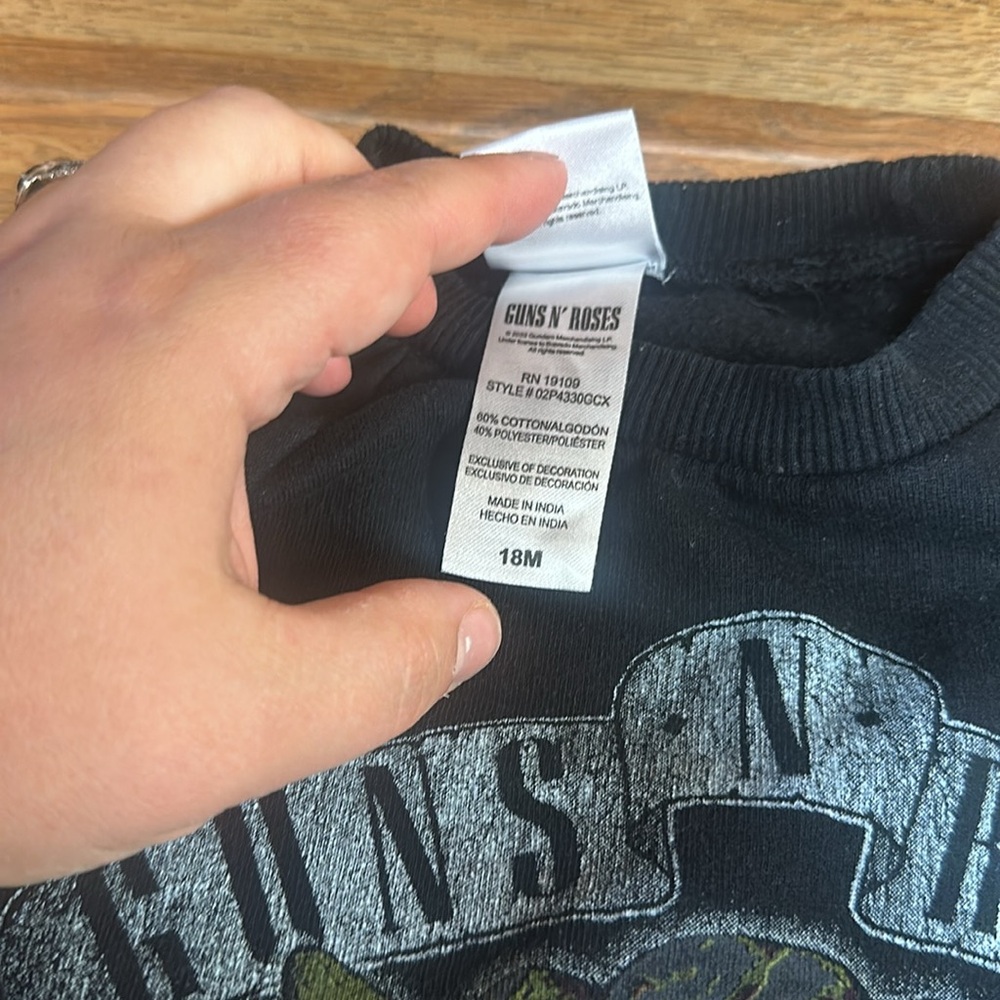 Guns N’ Roses two piece set - Picture 3 of 4